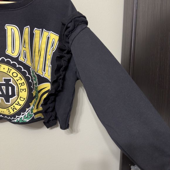 SIGNATURE 8 Womens S/M University of Notre Dame Cropped Sweatshirt Ruffle Sleeve - Picture 8 of 15